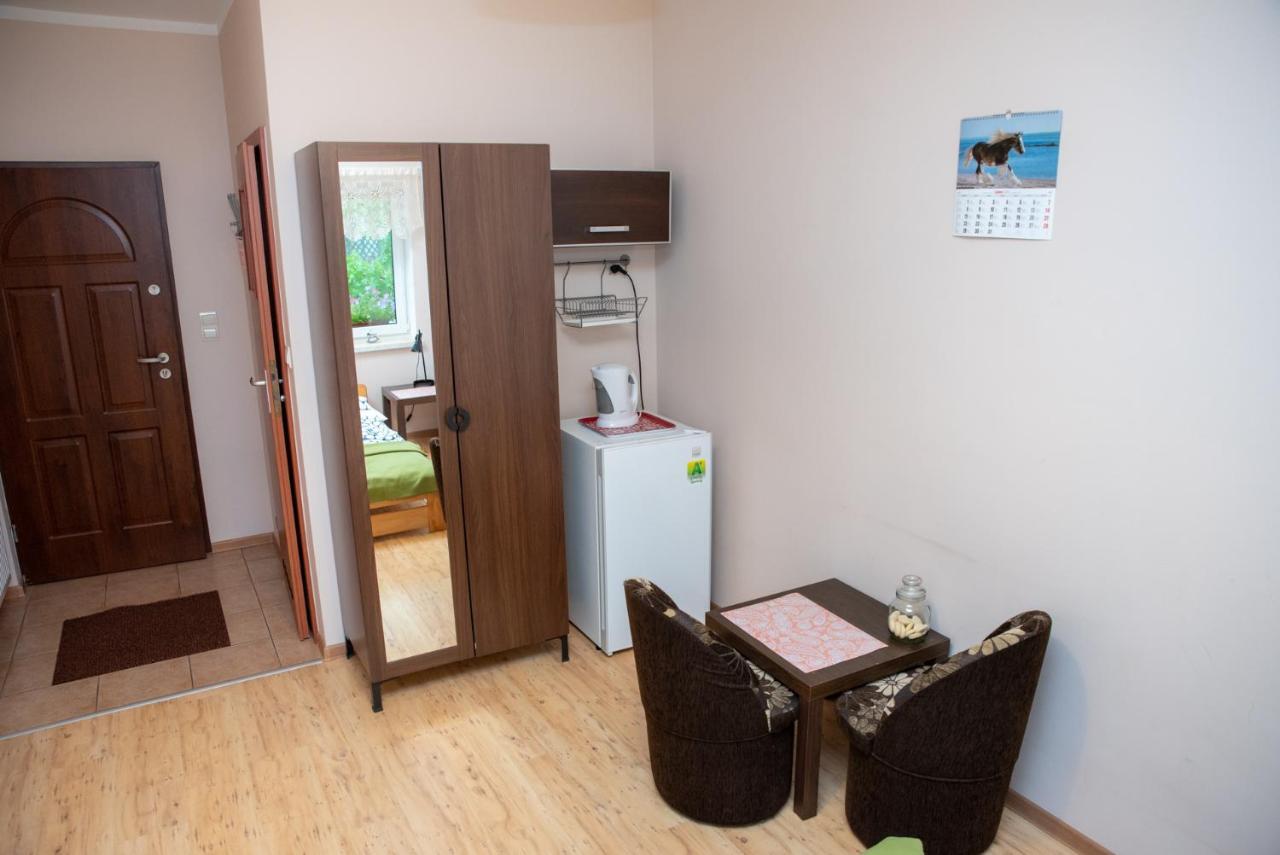 Agroturystyka Pod Modrzewiami Nowy Tomyśl Buitenkant foto