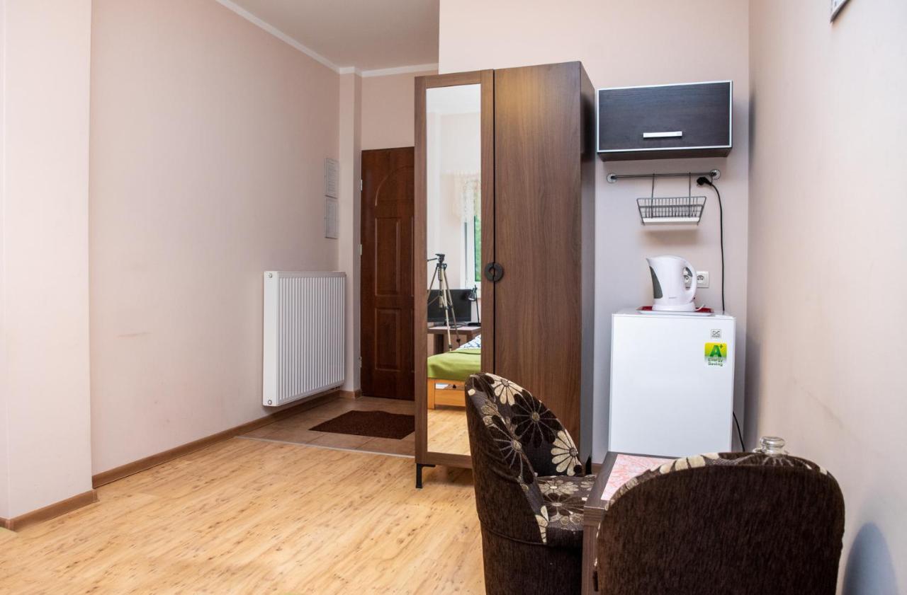 Agroturystyka Pod Modrzewiami Nowy Tomyśl Buitenkant foto